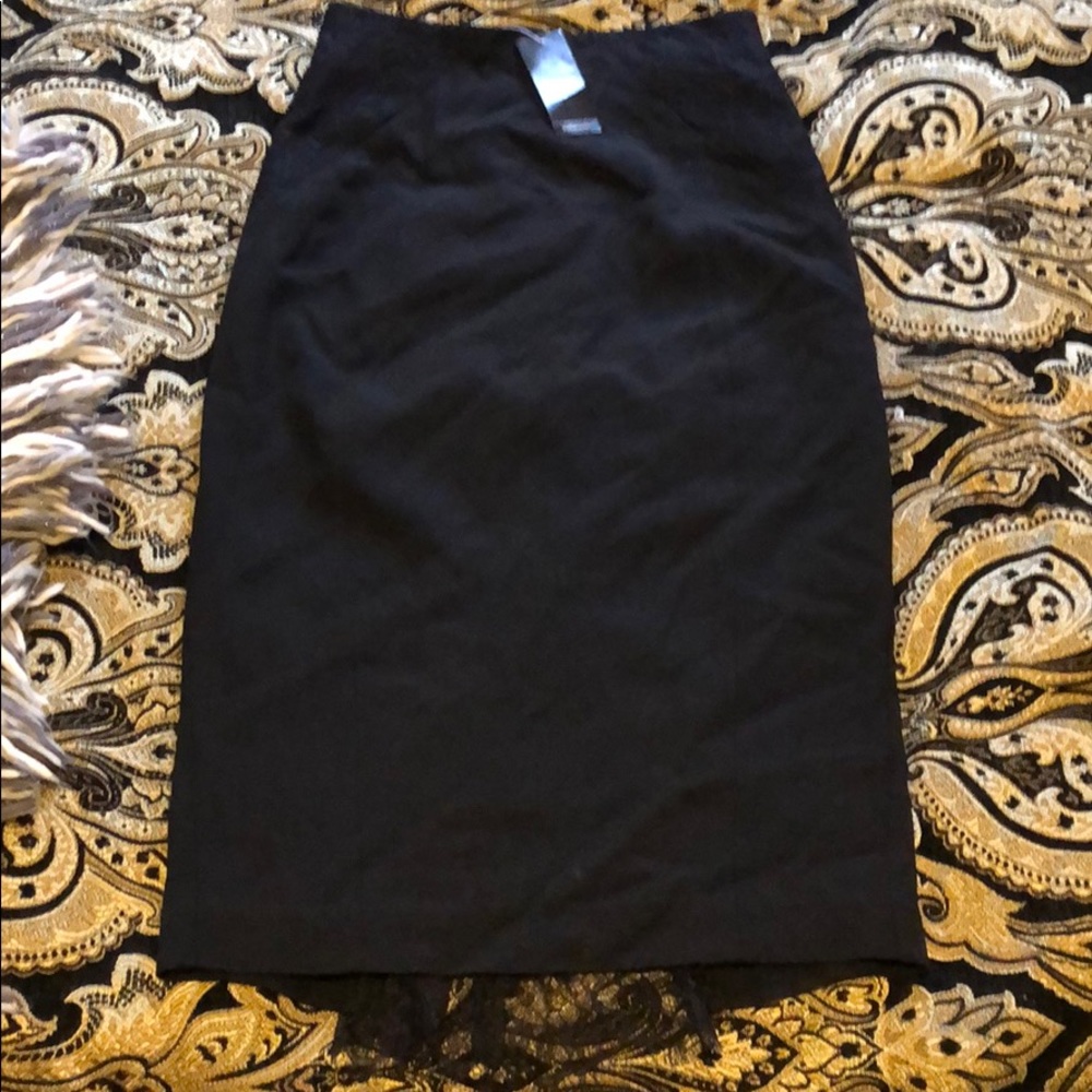 BEBE SKIRT